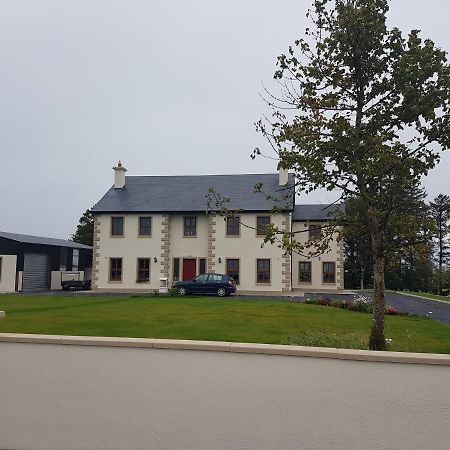 The Farmhouse Accomodation Claremorris Extérieur photo